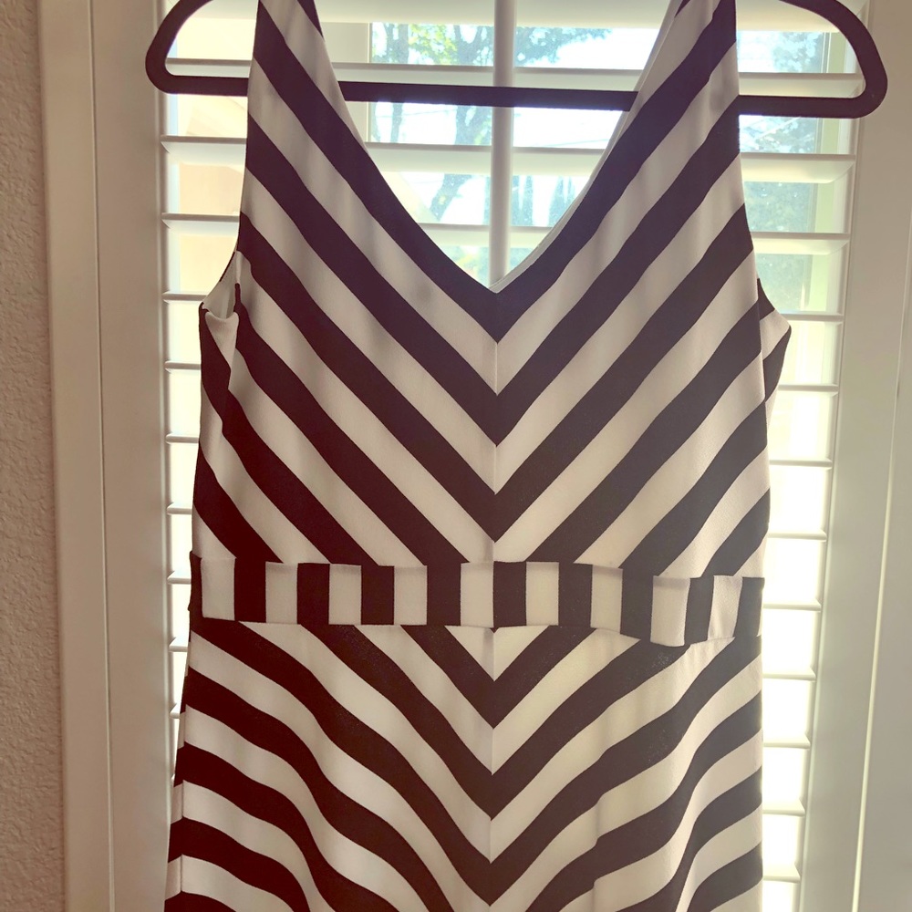 Beautiful NWOT Ann Taylor striped dress
